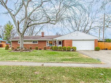 1105 Chateau Drive, Kettering, OH 45429