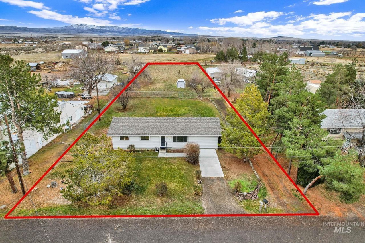 3866 NW Dutton, Mountain Home, ID 83647 Main Photo