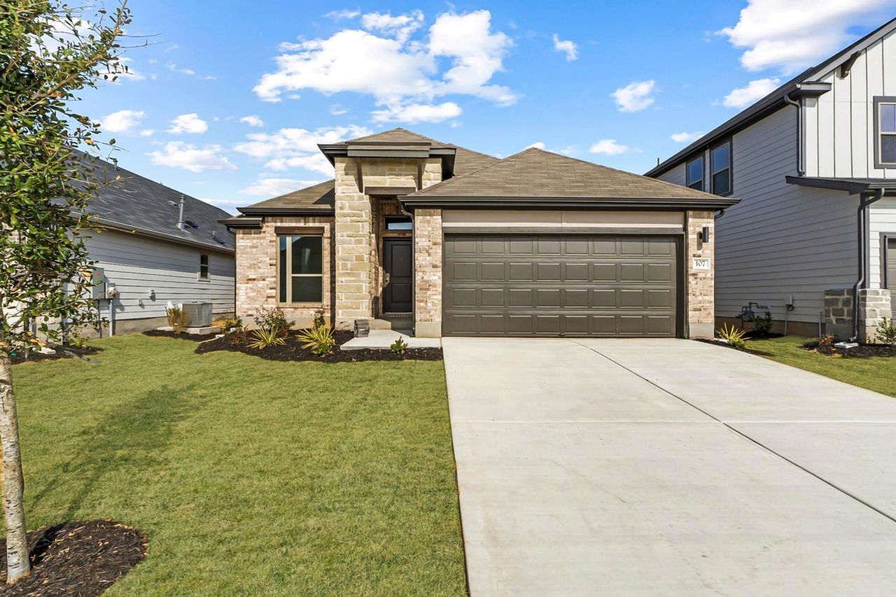 107 Mandeville Dr, Hutto, TX 78634 Main Photo