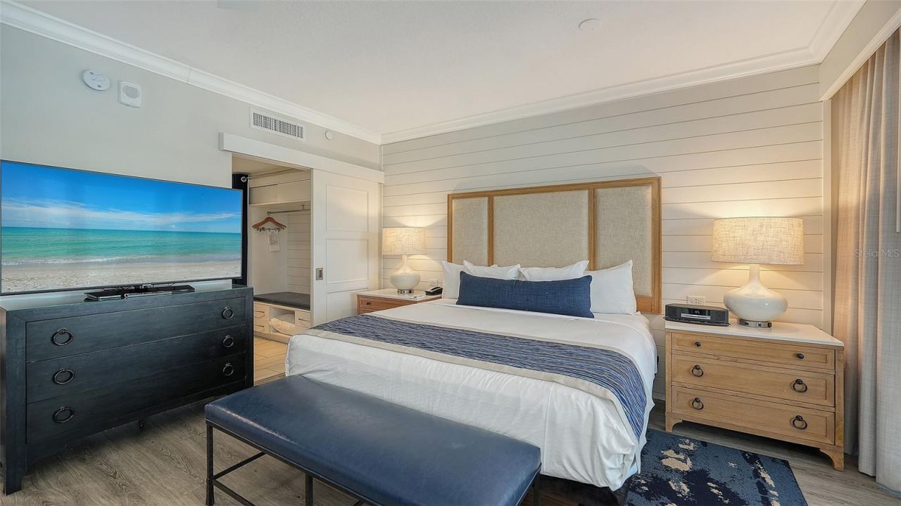 225 Sands Point Road, Unit 7205, Longboat Key, FL 34228 Photo