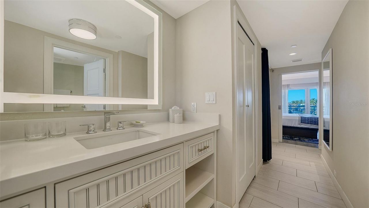 225 Sands Point Road, Unit 7205, Longboat Key, FL 34228 Photo