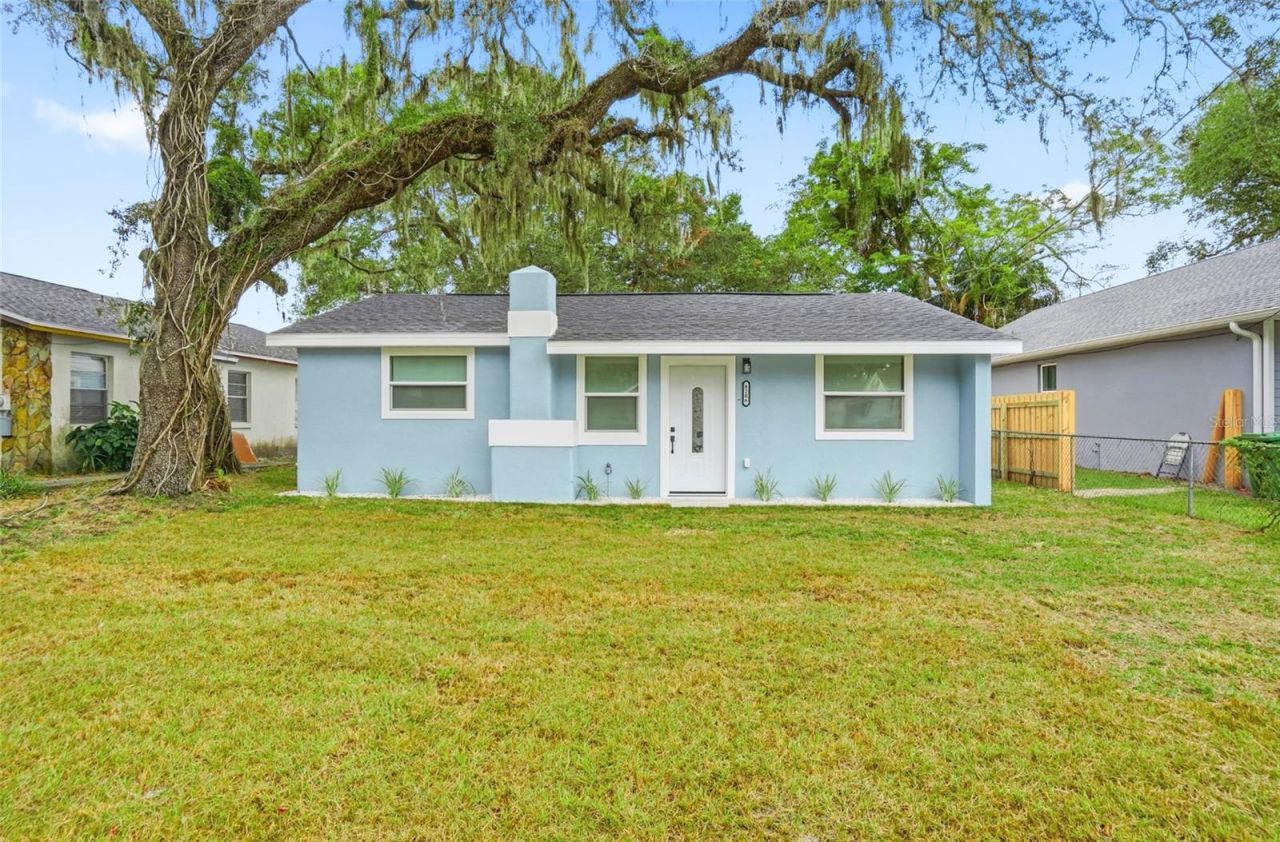 8206 N Hillsborough Lane, Tampa, FL 33604 Main Photo