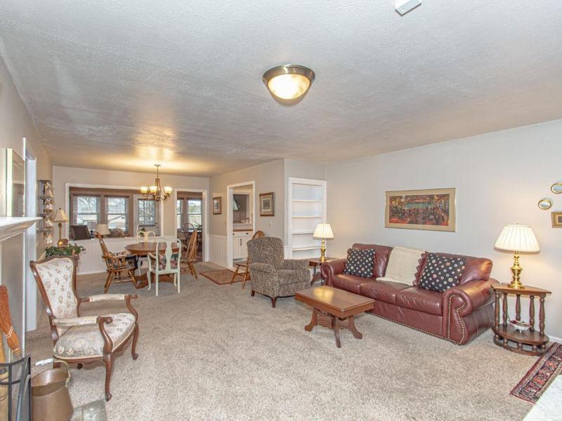 1105 Chateau Drive, Kettering, OH 45429 Photo 4