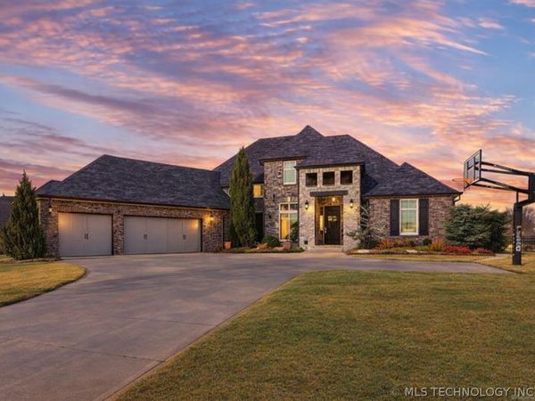 19063 E Twin Creeks Drive, Owasso, OK 74055