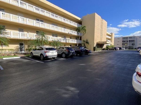 1025 SE 3rd Ave, Unit 102, Dania Beach, FL 33004