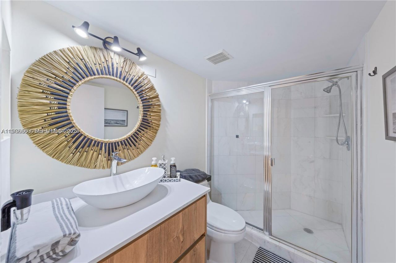 3530 Mystic Pointe Dr, Unit 715, Aventura, FL 33180 Photo