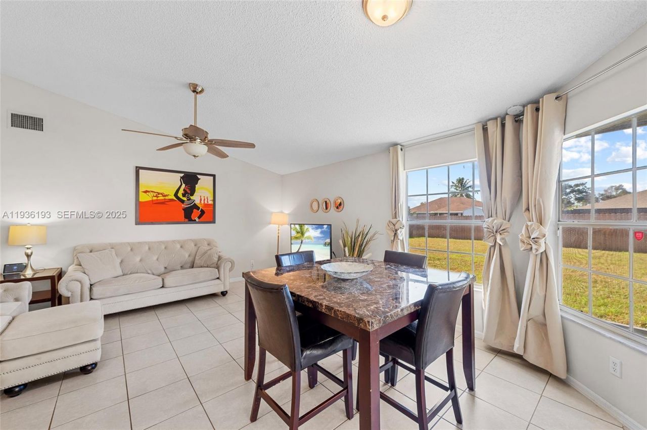 791 SW Hillsboro Cir, Port Saint Lucie, FL 34953 Photo