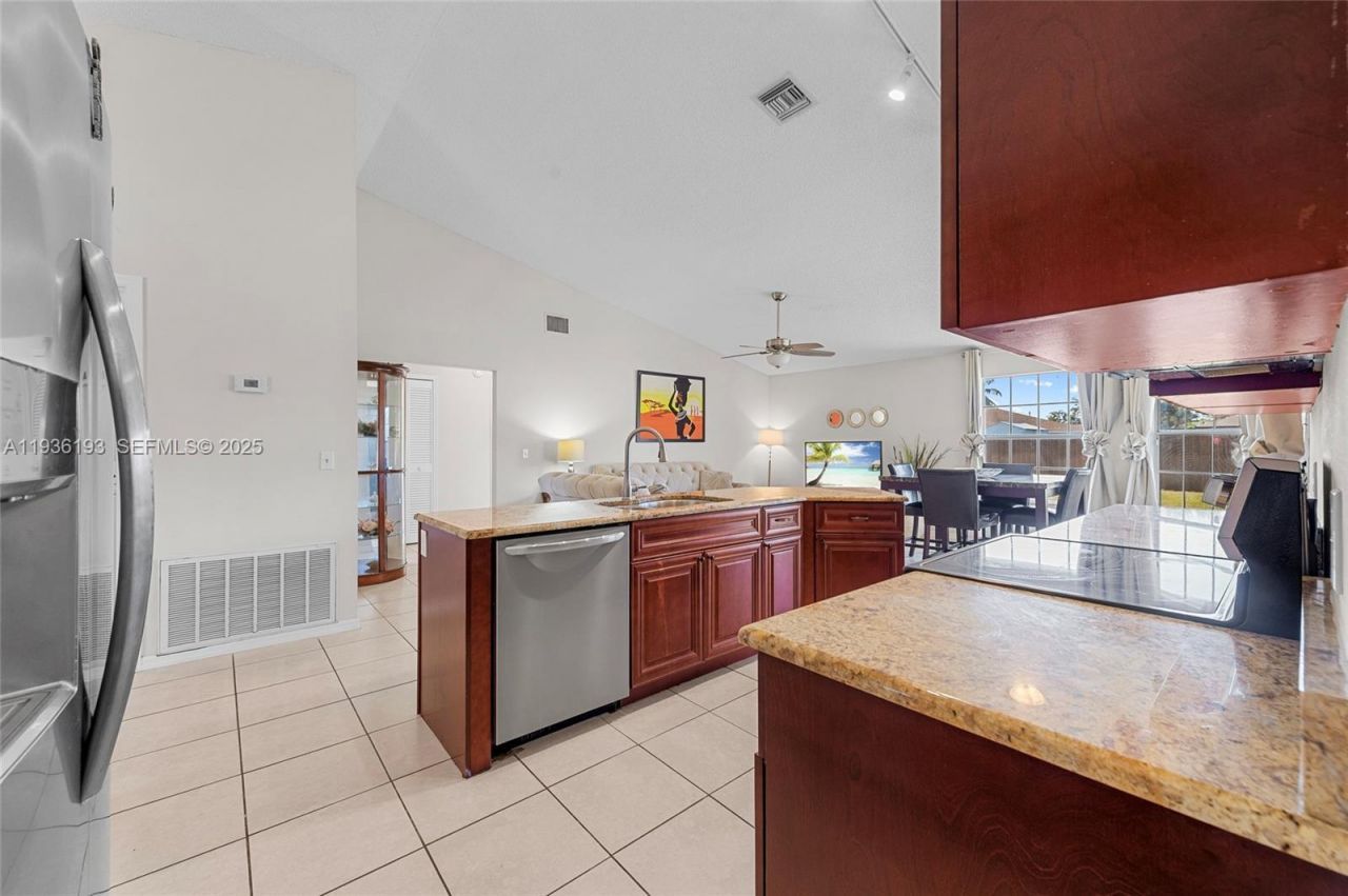 791 SW Hillsboro Cir, Port Saint Lucie, FL 34953 Photo