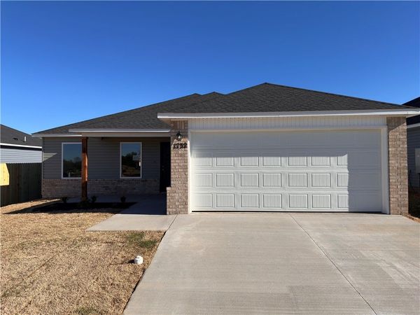 1732 Edens Street, Gentry, AR 72734