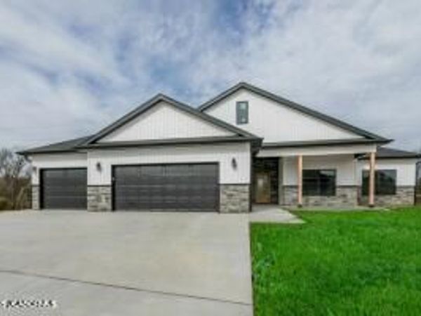 2424 KIRK DRIVE, Holts Summit, MO 65043