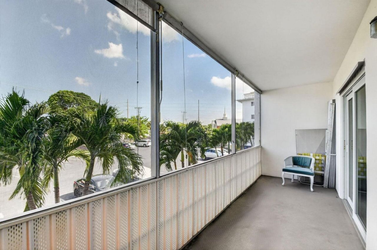 2381 Sunset Avenue, Unit 216, Lake Worth, FL 33461 Photo