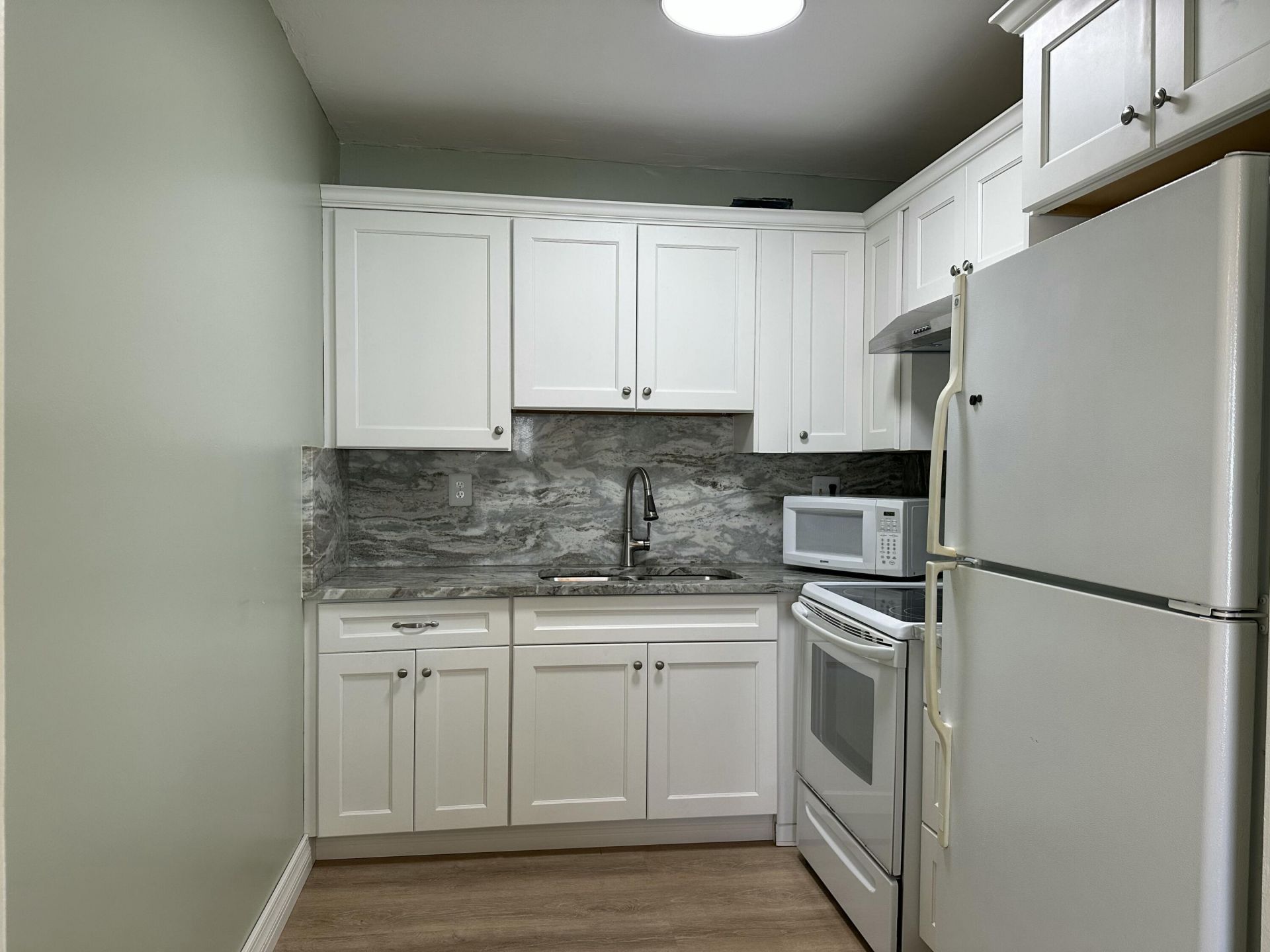 2381 Sunset Avenue, Unit 216, Lake Worth, FL 33461 Photo