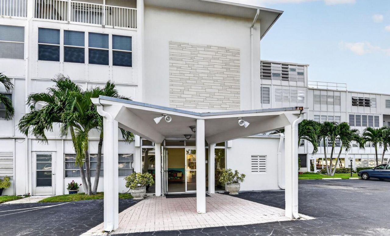 2381 Sunset Avenue, Unit 216, Lake Worth, FL 33461 Photo