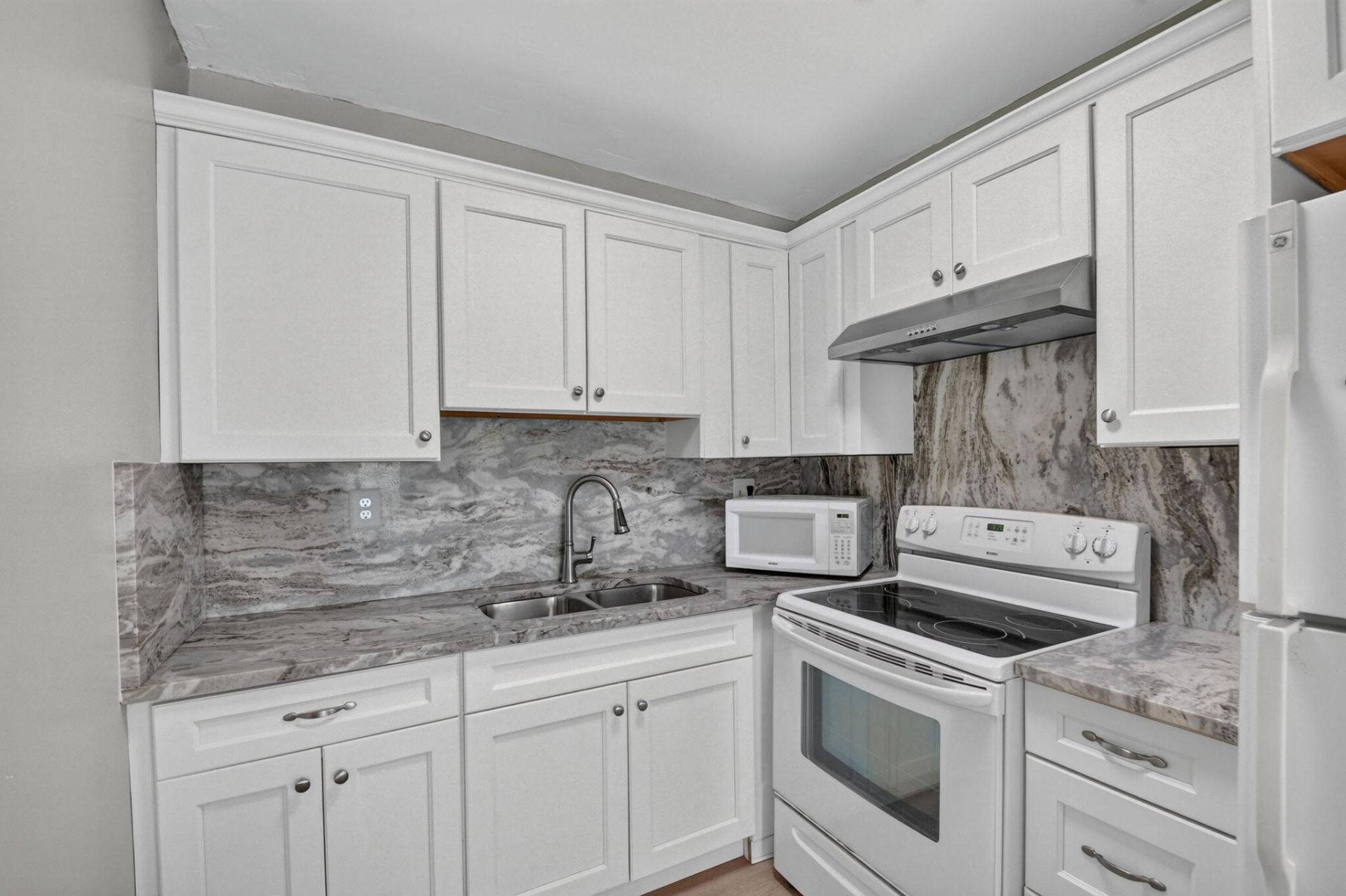 2381 Sunset Avenue, Unit 216, Lake Worth, FL 33461 Photo