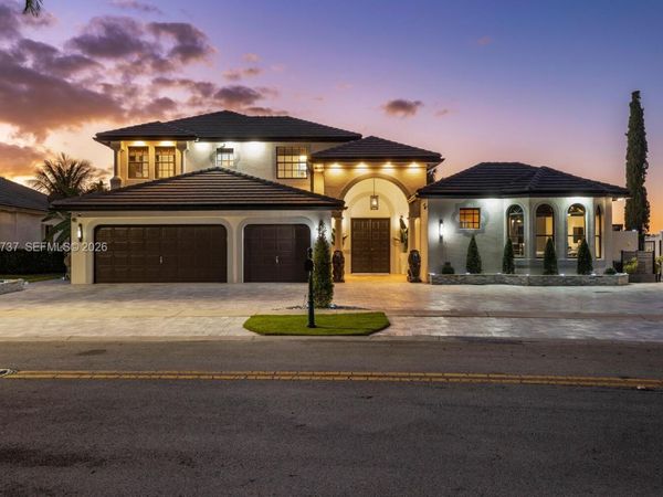 3910 SW 186th Ter, Miramar, FL 33029