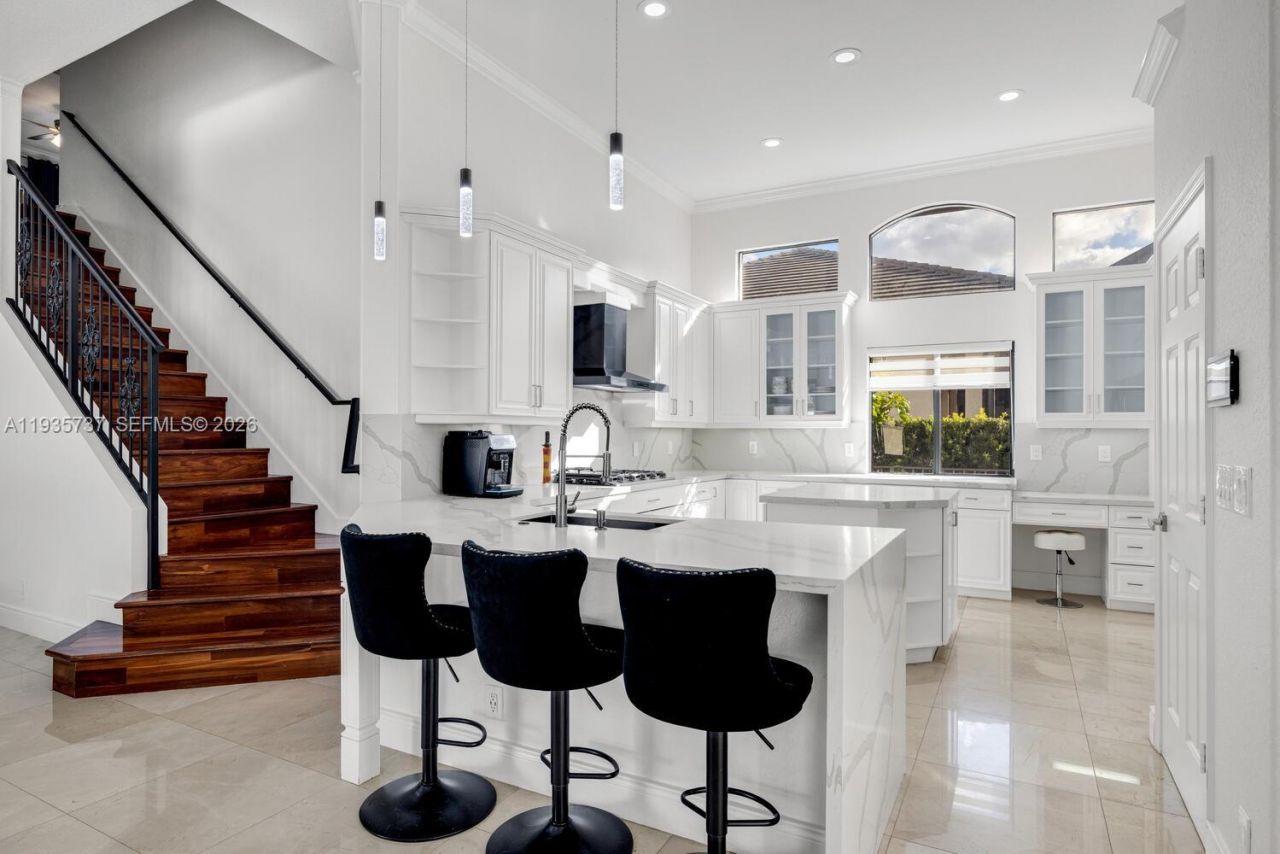 3910 SW 186th Ter, Miramar, FL 33029 Photo