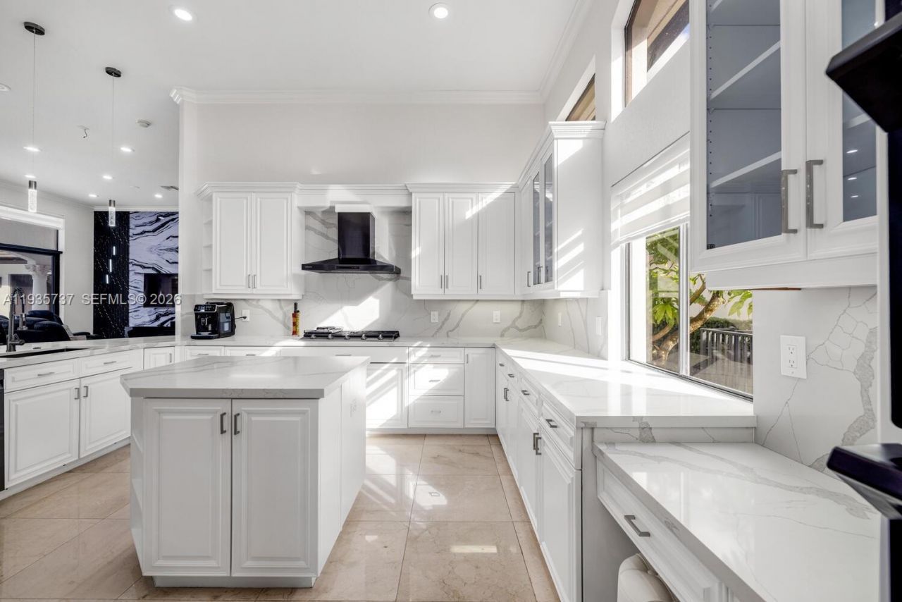 3910 SW 186th Ter, Miramar, FL 33029 Photo