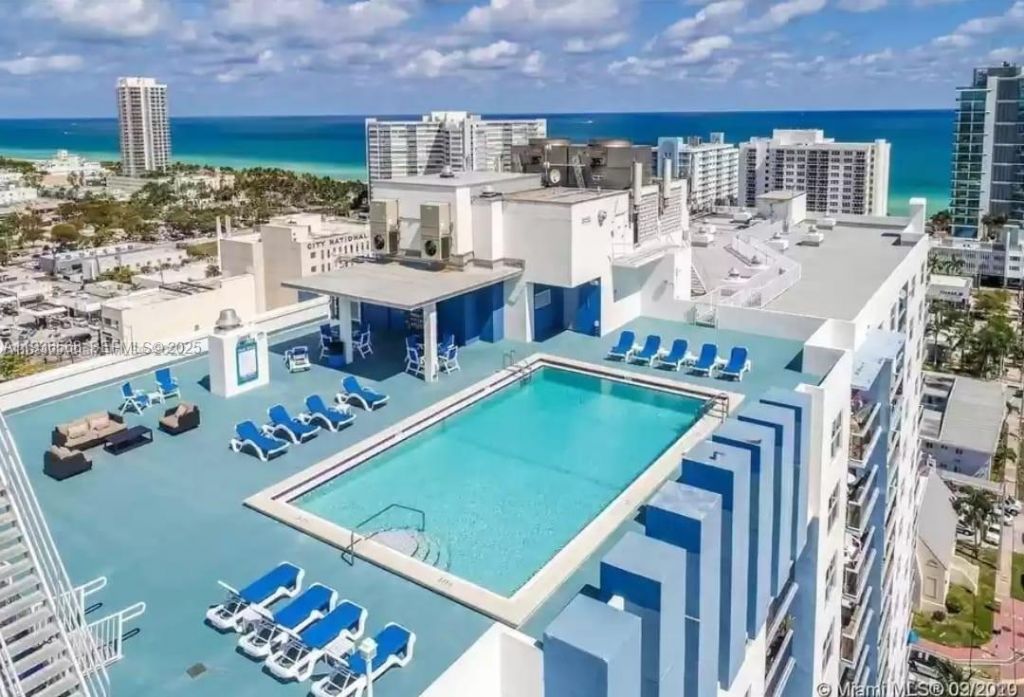 401 69th St , Unit 304, Miami Beach, FL 33141 Photo