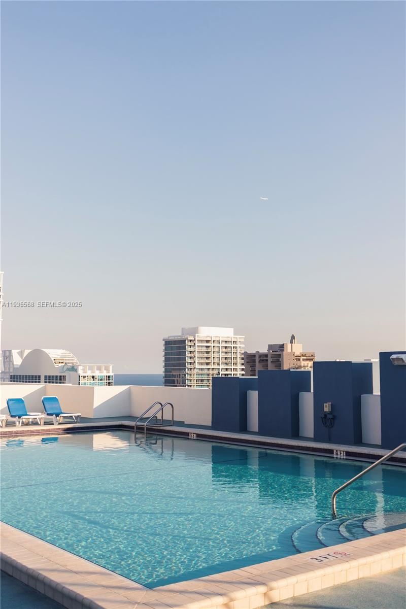 401 69th St , Unit 304, Miami Beach, FL 33141 Photo