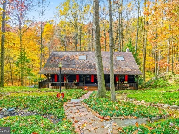 85 FOX ROAD, NEWMANSTOWN, PA 17073