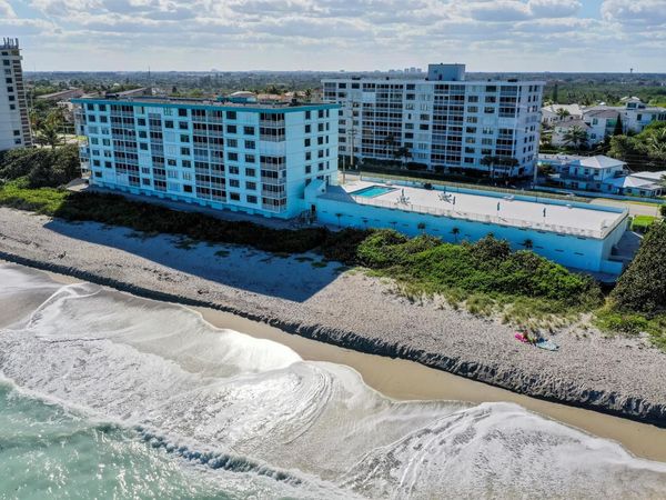 900 Ocean Drive, Unit 501, Juno Beach, FL 33408