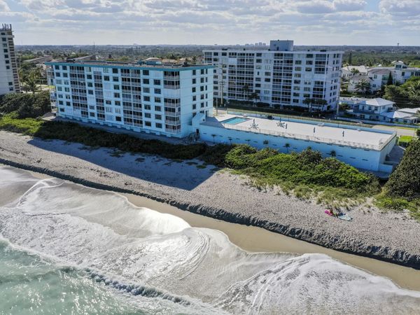 900 Ocean Drive, Unit 501, Juno Beach, FL 33408
