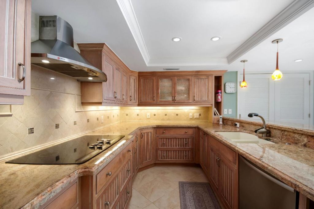 900 Ocean Drive, Unit 501, Juno Beach, FL 33408 Photo