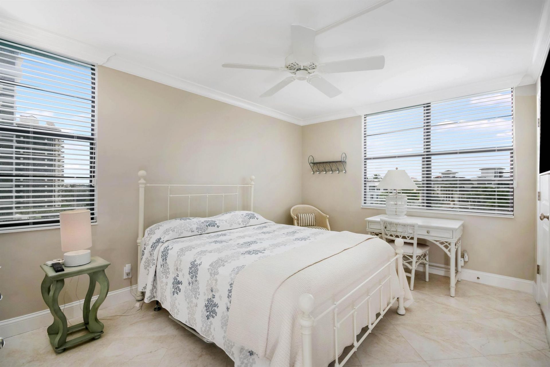 900 Ocean Drive, Unit 501, Juno Beach, FL 33408 Photo