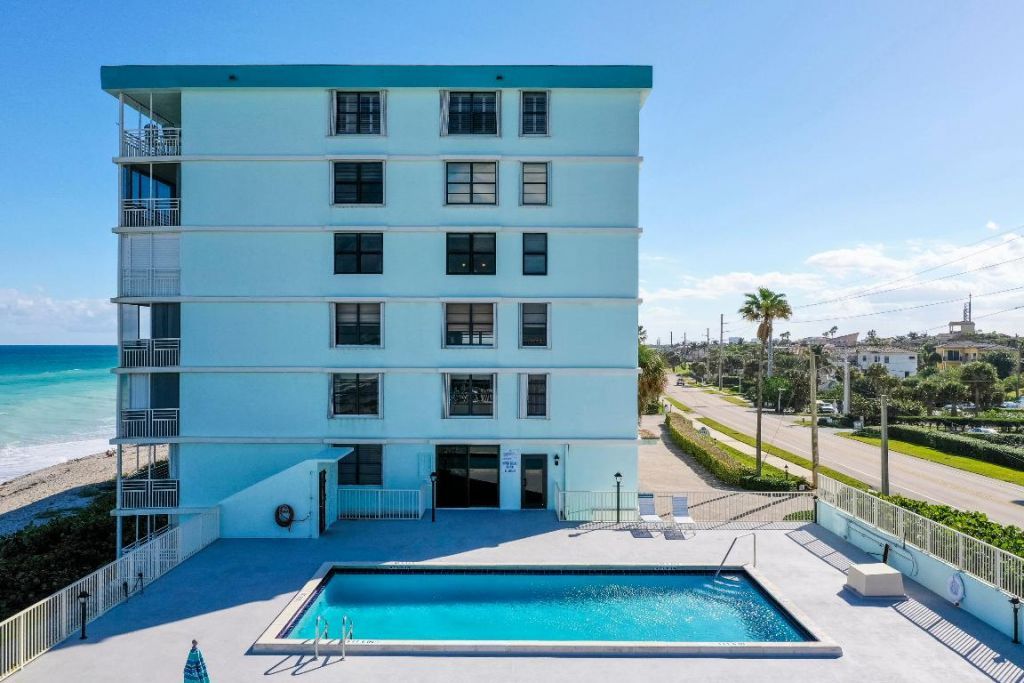 900 Ocean Drive, Unit 501, Juno Beach, FL 33408 Photo