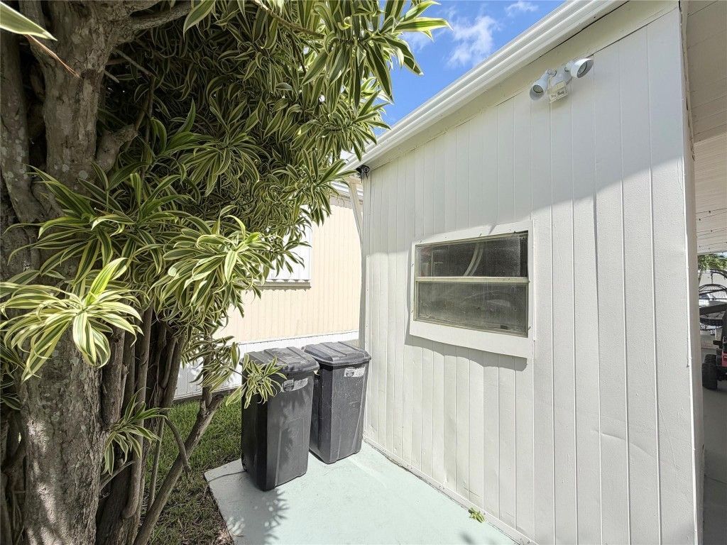 5221 SW 25th Avenue, Fort Lauderdale, FL 33312 Photo