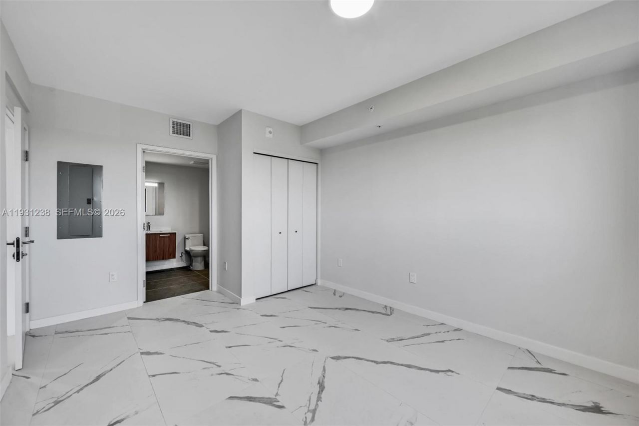 840 NE 130th Street , Unit 601, North Miami, FL 33161 Photo