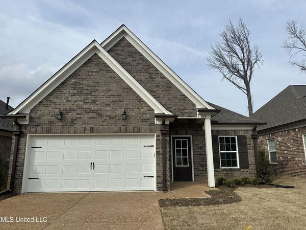 248 Flower Garden Drive, Southaven, MS 38671