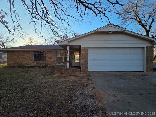 116 Connolly, Mcloud, OK 74851
