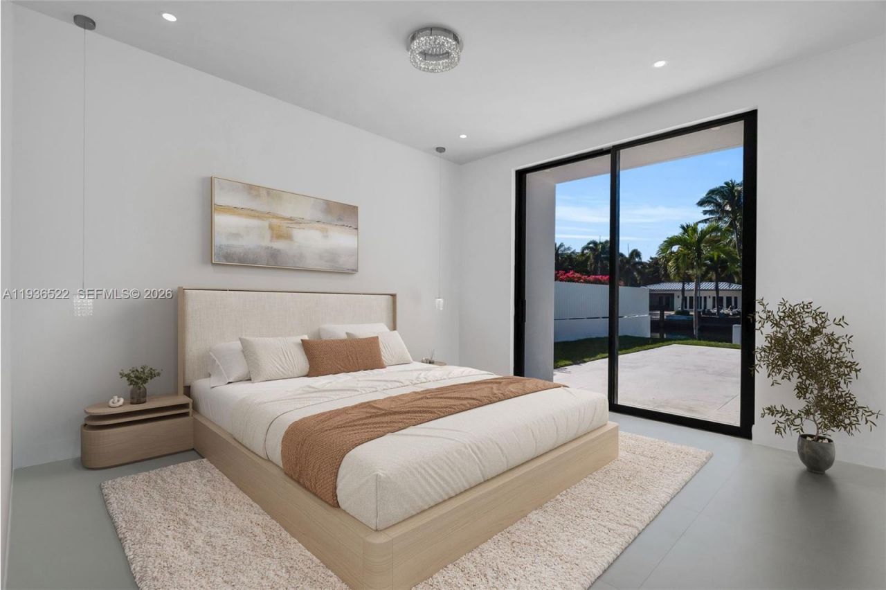 13200 N Bayshore Dr, North Miami, FL 33181 Photo