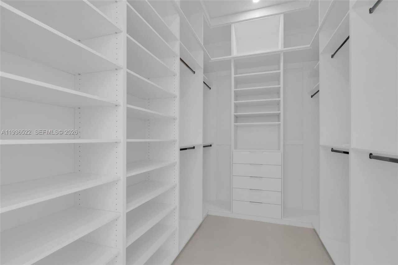 13200 N Bayshore Dr, North Miami, FL 33181 Photo