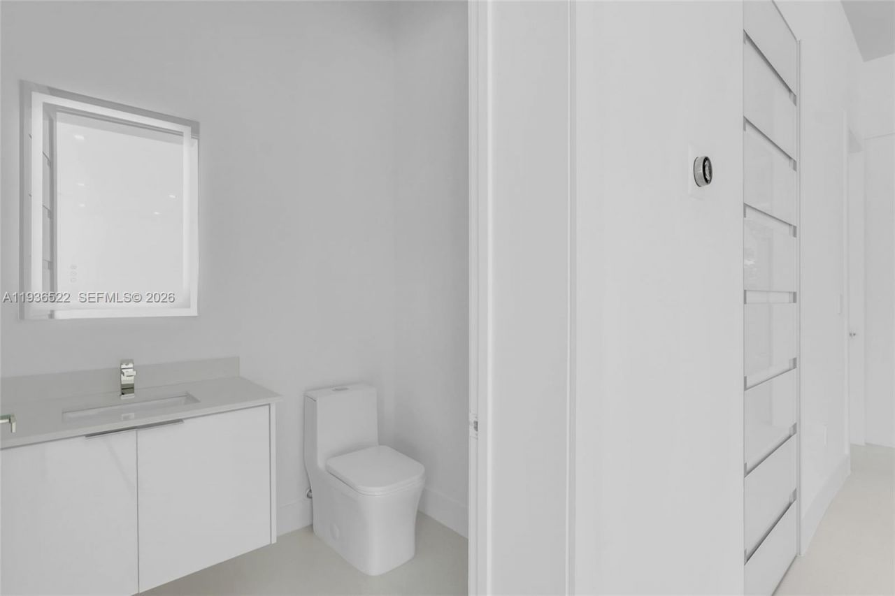 13200 N Bayshore Dr, North Miami, FL 33181 Photo