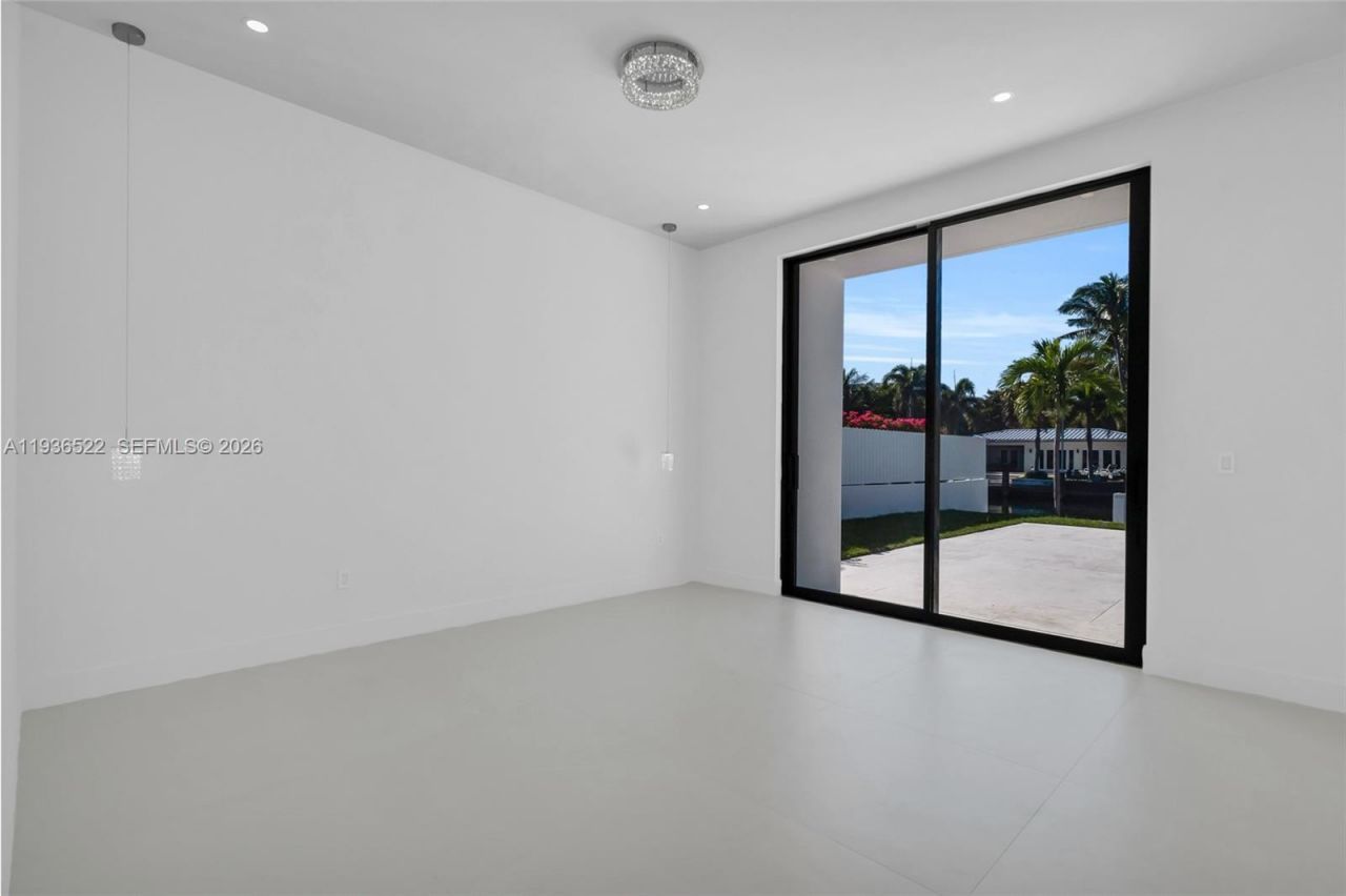13200 N Bayshore Dr, North Miami, FL 33181 Photo