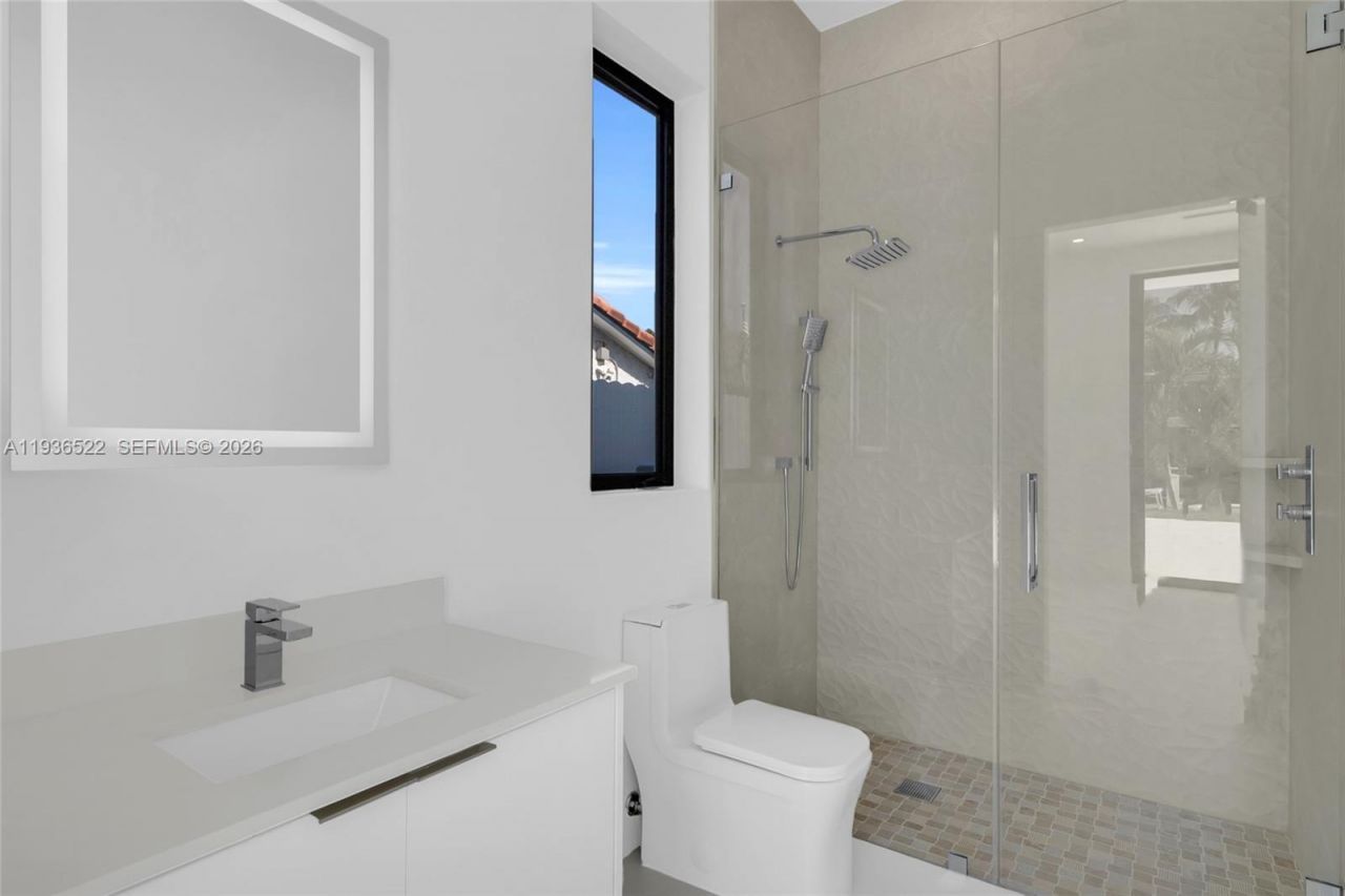 13200 N Bayshore Dr, North Miami, FL 33181 Photo