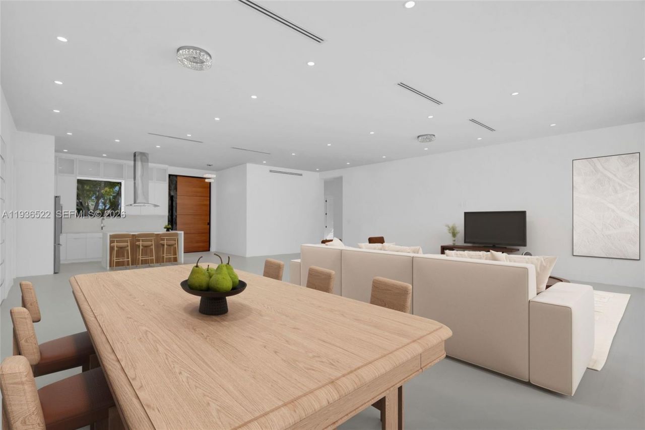 13200 N Bayshore Dr, North Miami, FL 33181 Photo