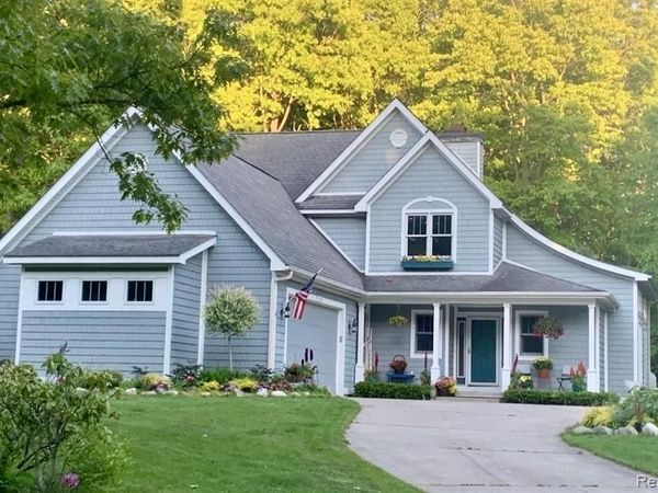 11536 Oak Grove Road, Grand Haven, MI 49417