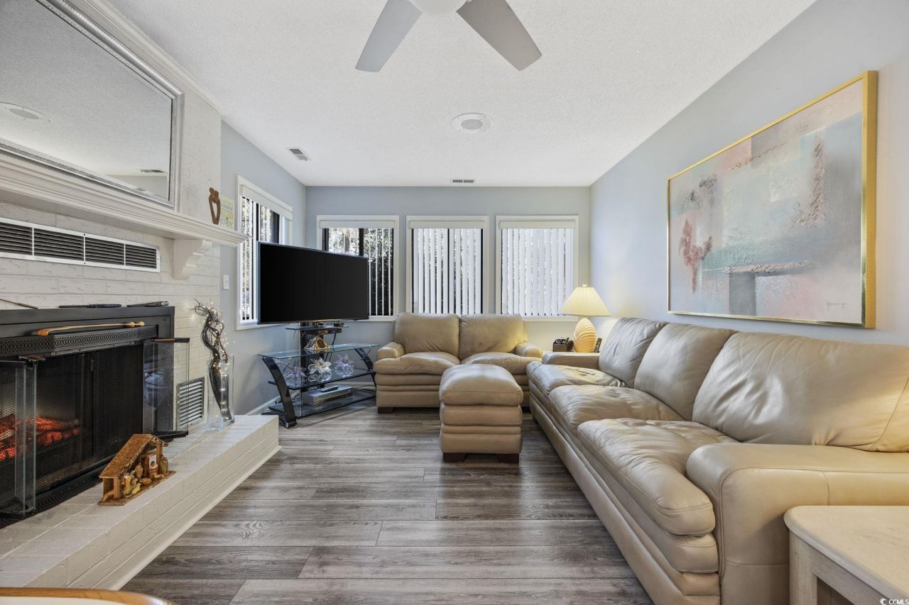 2239 Jackson Circle Photo 14