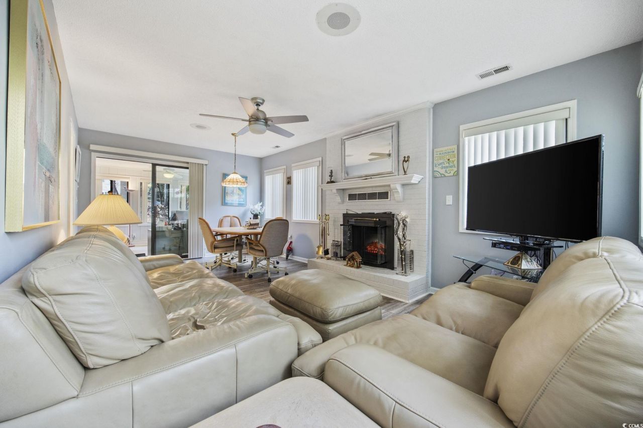 2239 Jackson Circle Photo 15