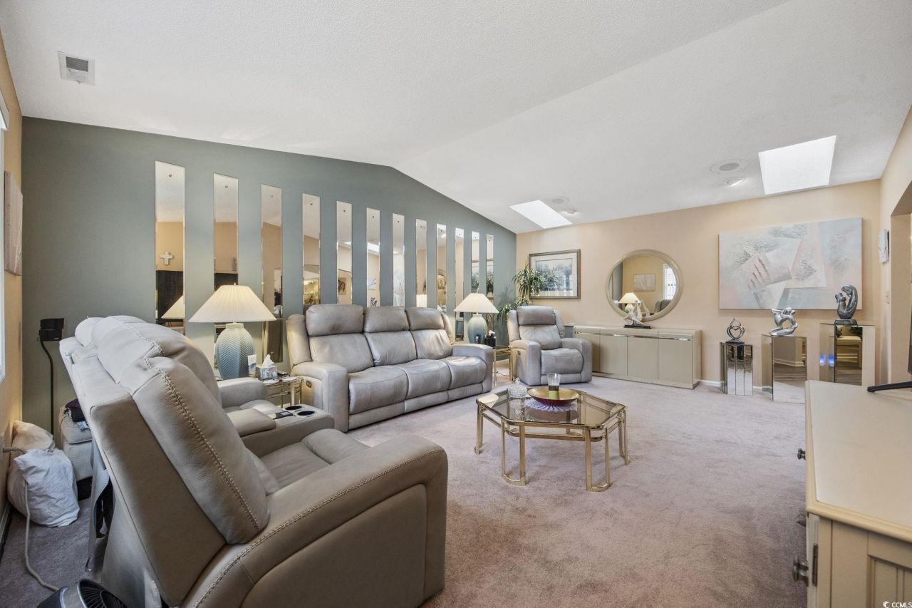 2239 Jackson Circle Photo 6