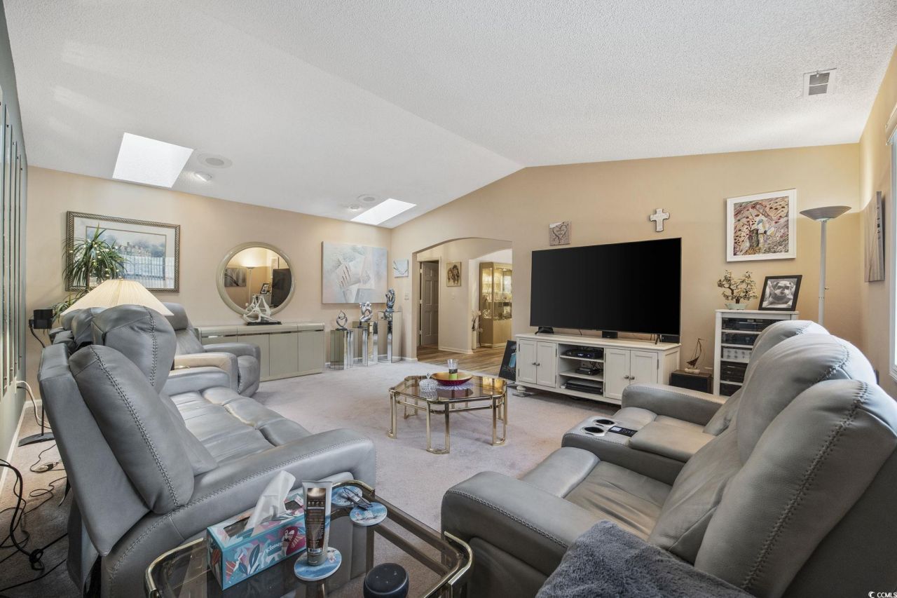 2239 Jackson Circle Photo 7