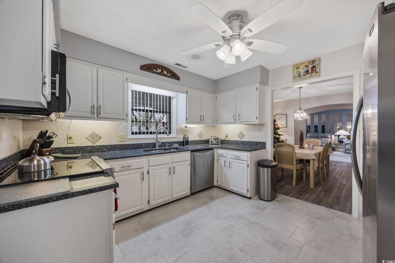 2239 Jackson Circle Photo 8