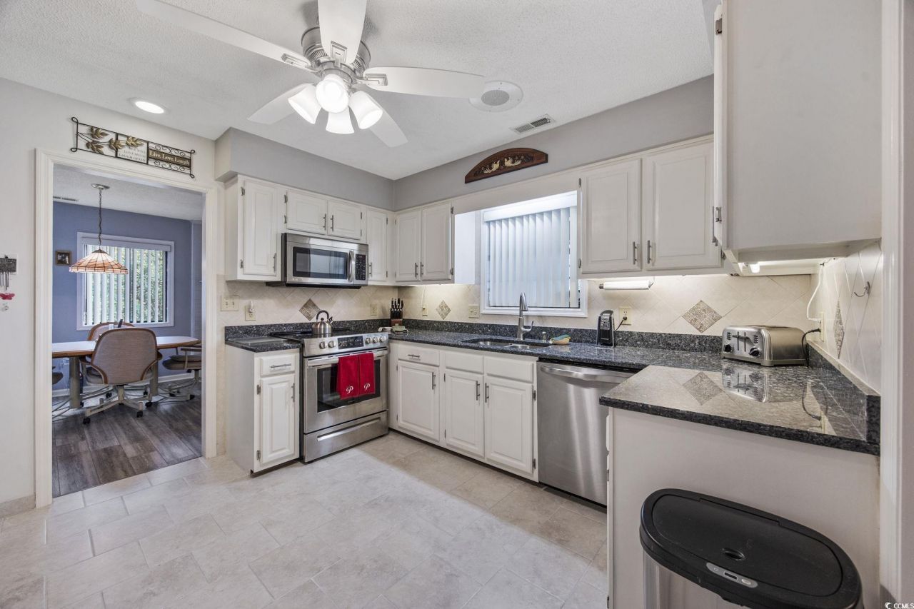 2239 Jackson Circle Photo 9