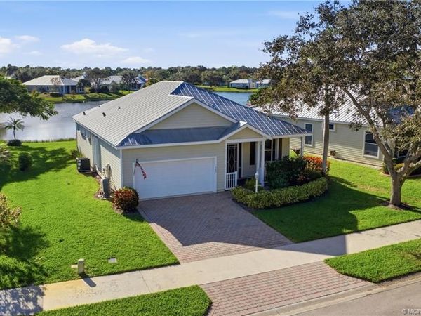 543 NE Canoe Park Circle, Port St Lucie, FL 34983