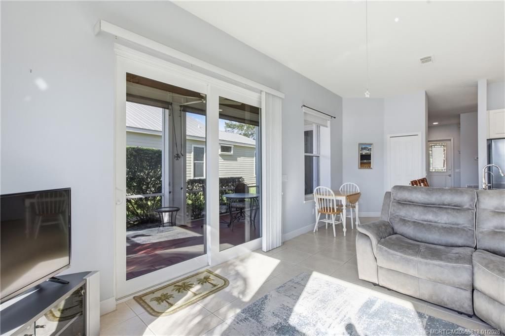 543 NE Canoe Park Circle, Port Saint Lucie, FL 34983 Photo