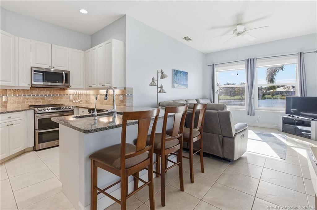 543 NE Canoe Park Circle, Port Saint Lucie, FL 34983 Photo