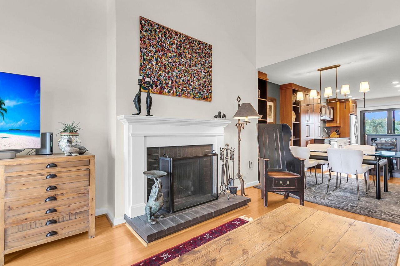 1918 Marsh Oak Lane Photo 16